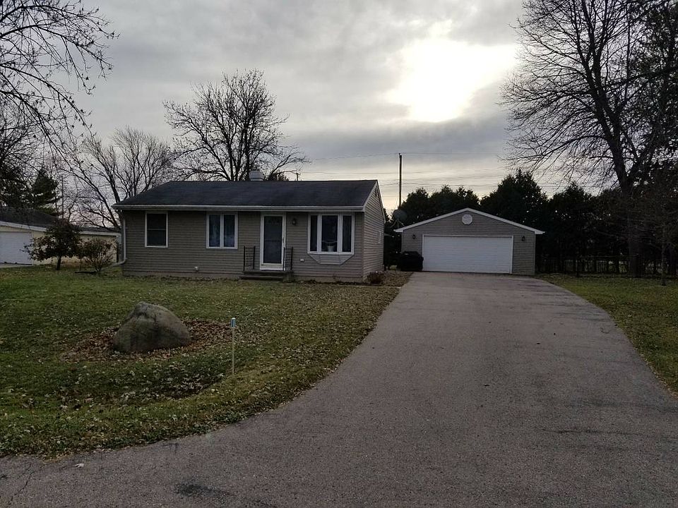 1st image of 1481 Deerwood Dr