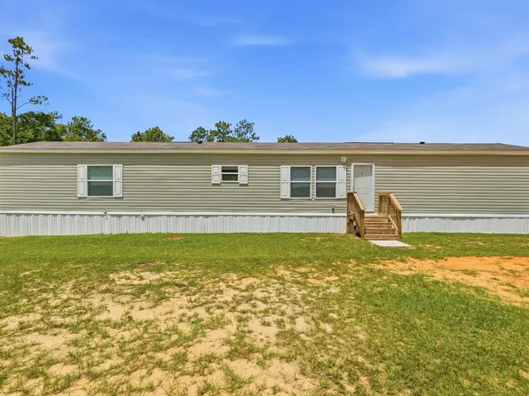 940 Hiawatha St, Holt, FL 32564