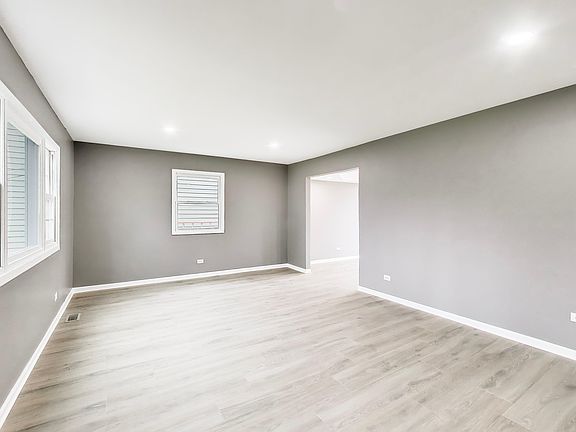 3rd image of 2904 Gregg Dr