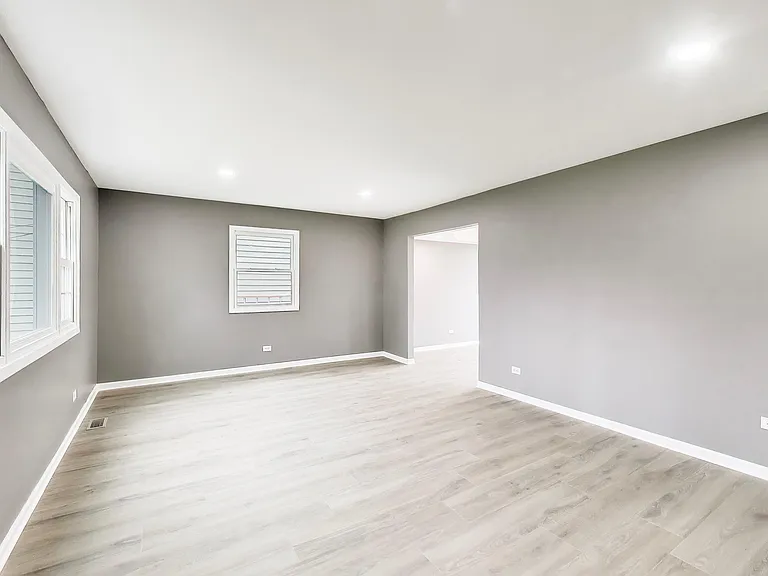 2904 Gregg Dr — Photo 3