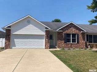 125 Possum Pass Ct, Sherman, IL 62684
