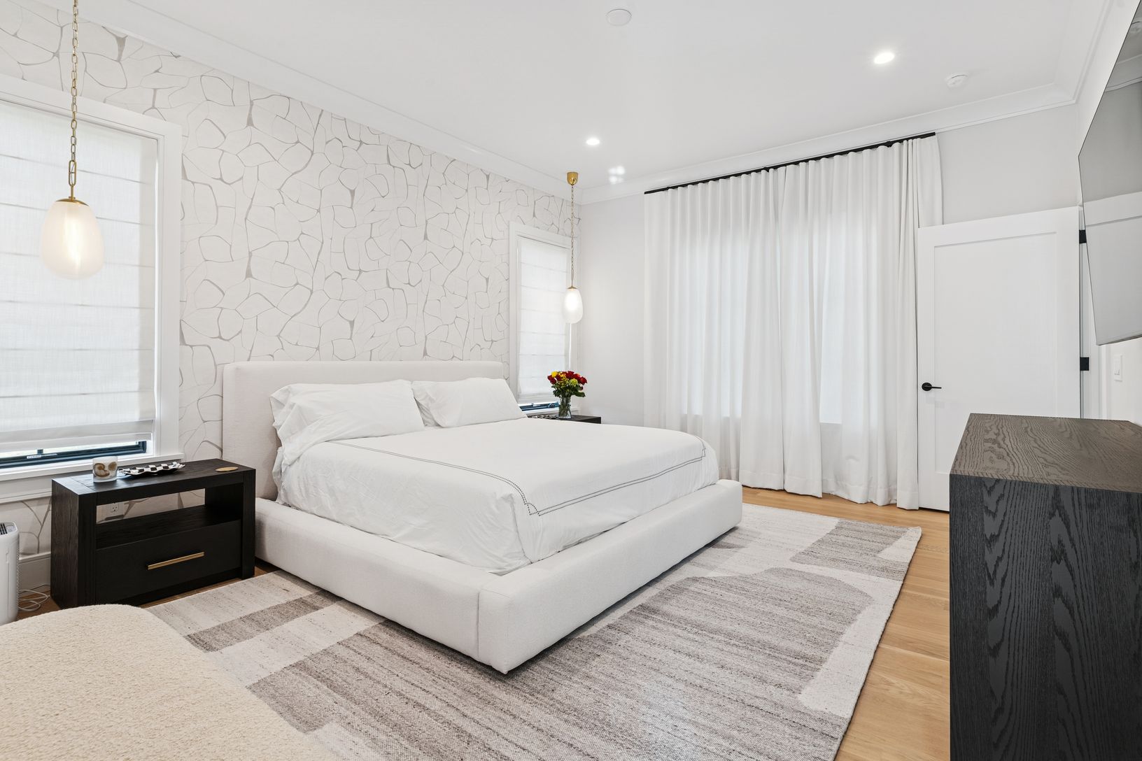  upper level primary bedroom