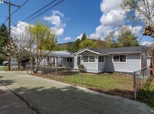 857 NE Bond St, Myrtle Creek, OR 97457