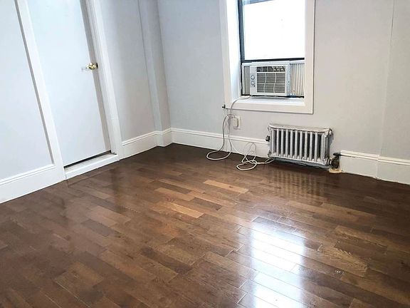 5th image of 238 Linden Blvd APT 4L