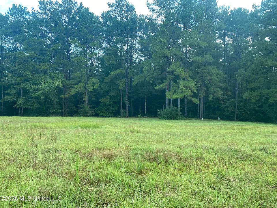 2nd image of 4 E Bond Rd