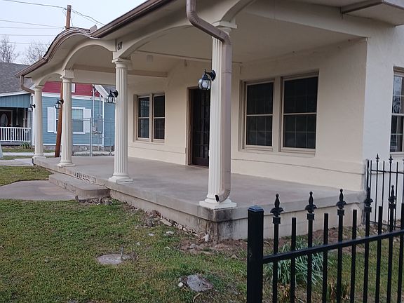 3rd image of 811 SW 5th Ave