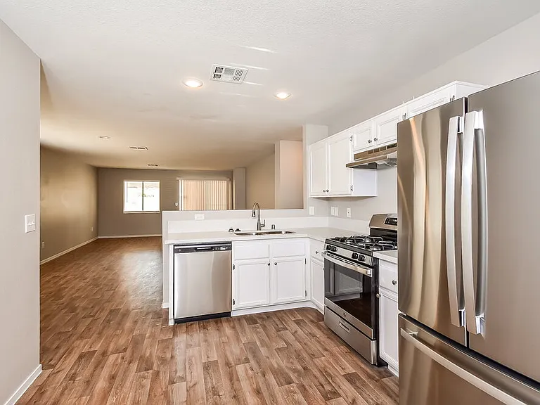 613 Black Sand Ct — Photo 7