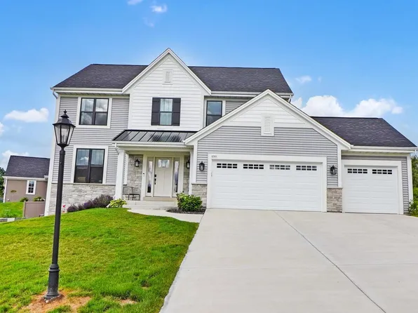 3741 Howell Oaks DRIVE, Waukesha, WI 53188