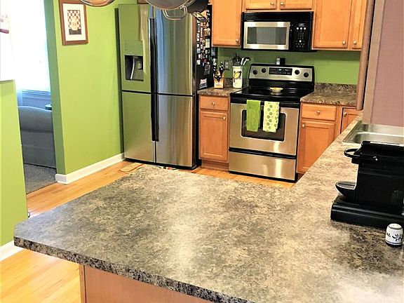 4th image of 104 Longridge Dr