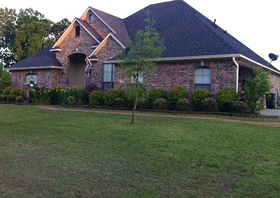3rd image of 155 McCloy Cir