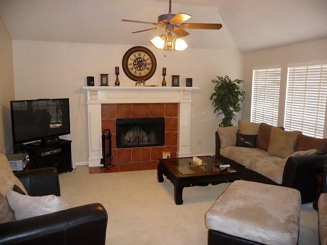 1st image of 2724 Pecan Dr