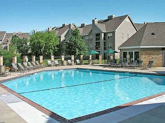 2nd image of 6048 Chasewood Pkwy APT 001