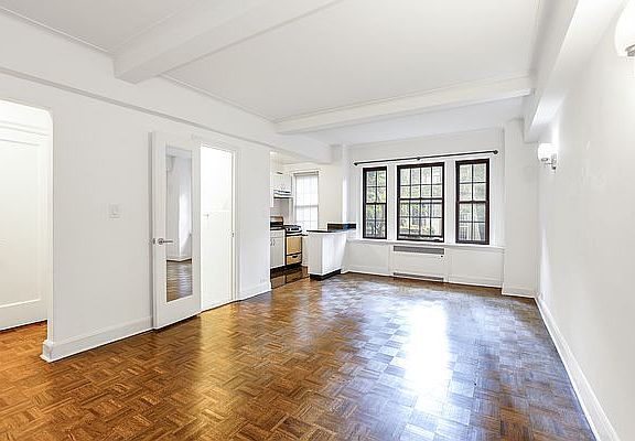 3rd image of 80 Cranberry St #8N