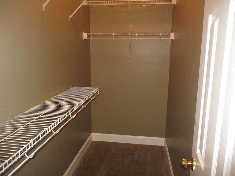 139 Tabatha St — Photo 10