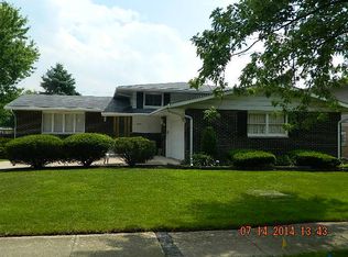 2861 193rd St, Lansing, IL 60438