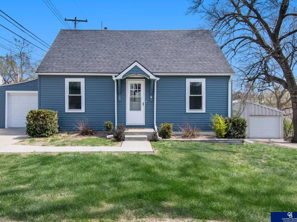 707 N 11th St, Plattsmouth, NE 68048