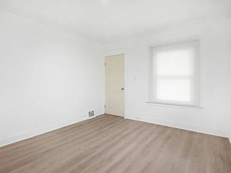 10413 Mount Auburn Ave #B — Photo 13