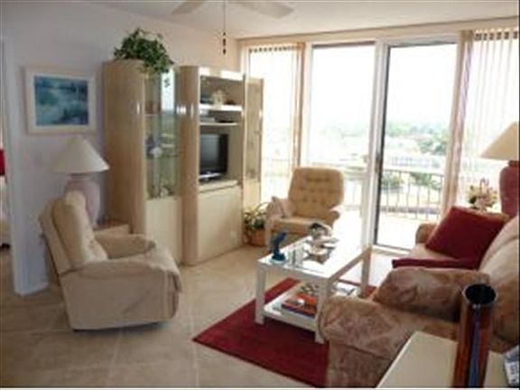 TRADEWINDS UNIT 812