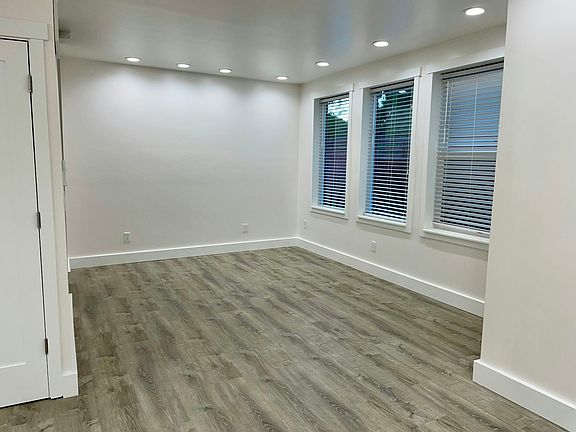 3rd image of 23309 76th Ave W #C