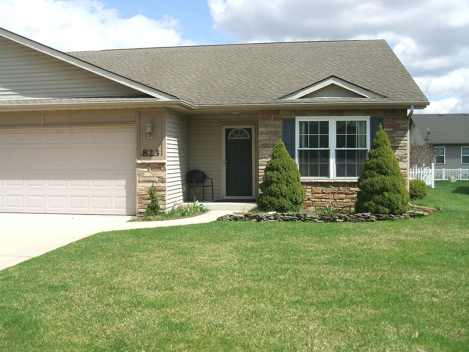 823 Daisy Cir NE #6A photo 1