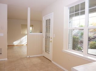927 Mountain Meadows Cir, Ashland, OR