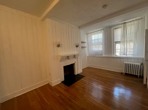 56 S Russell St, Boston, MA