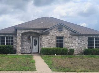 304 Wentwood Dr, Cedar Hill, TX 75104