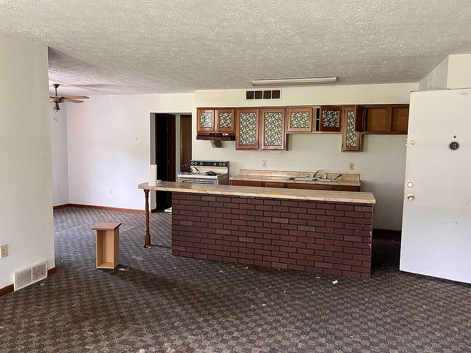 2010 Hoods Creek Pike, Ashland, KY 41101 Zillow