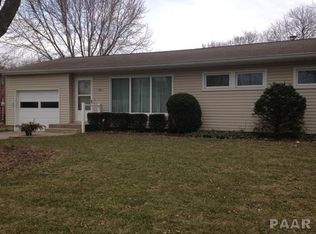 904 N Church St, Roanoke, IL