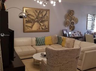 426 NE 194th Ter #426, Miami, FL 33179