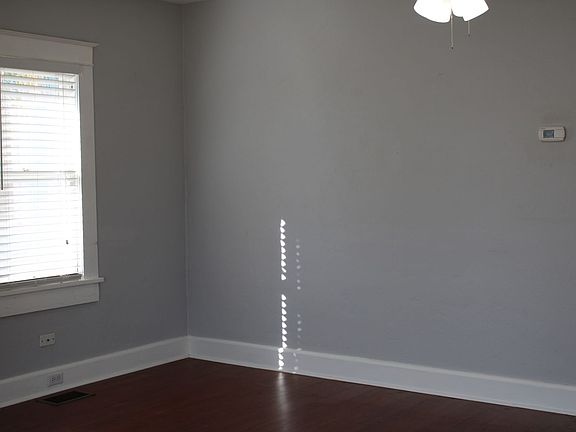 3rd image of 810 Massachusetts Ave