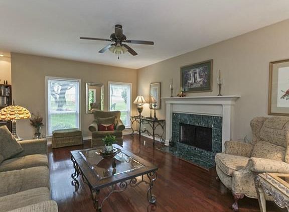 5th image of 702 Lakeway Dr