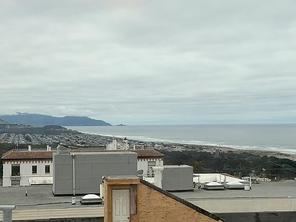 5th image of 401 43rd Ave #301