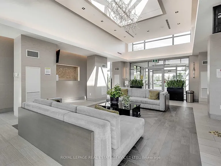 4633 Glen Erin Dr #910 — Photo 20