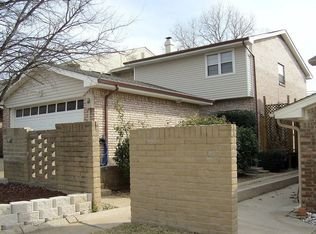 926 Shady Creek Ln, Bedford, TX 76021