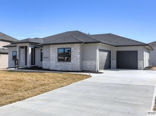10217 S 183 Avenue #CIRCLE, Gretna, NE 68136