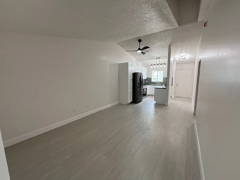 5214 Stacy St — Photo 14
