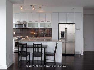 388 Yonge St Unit 7002, Toronto, ON M5B 0A4