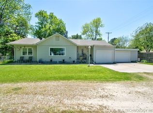 620 Spring Ave, Checotah, OK 74426