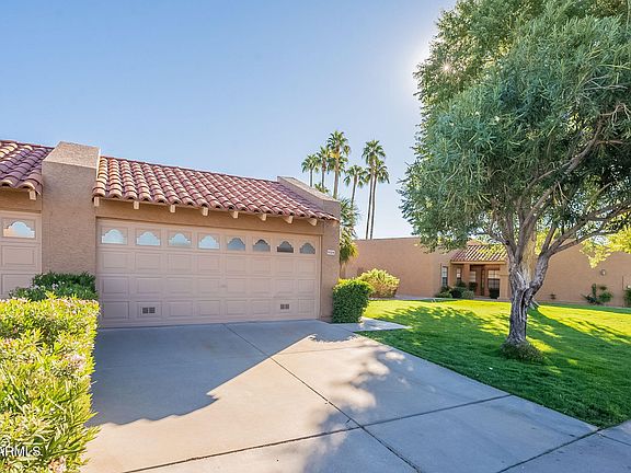 3rd image of 9024 E WINCHCOMB Drive