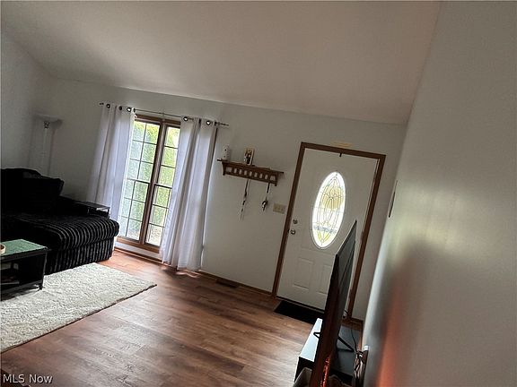 5th image of 1621 Westhampton Dr