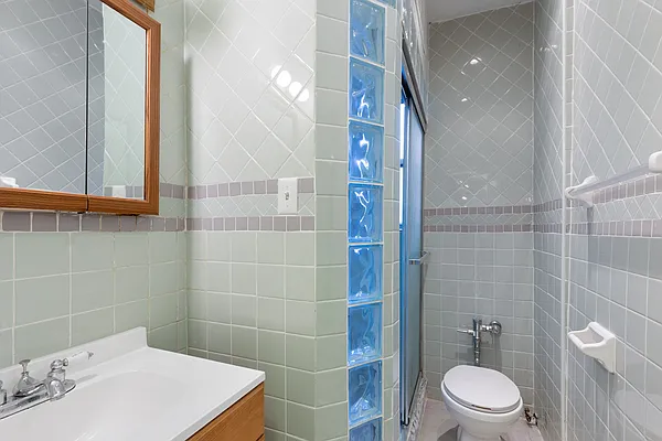 Sold by Compass | media 14