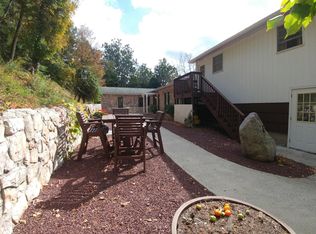 308 Learn Rd, Tannersville, PA 18372