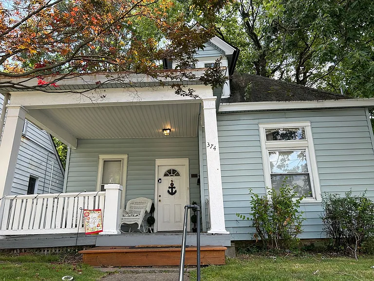 374 Park Ave — Photo 30