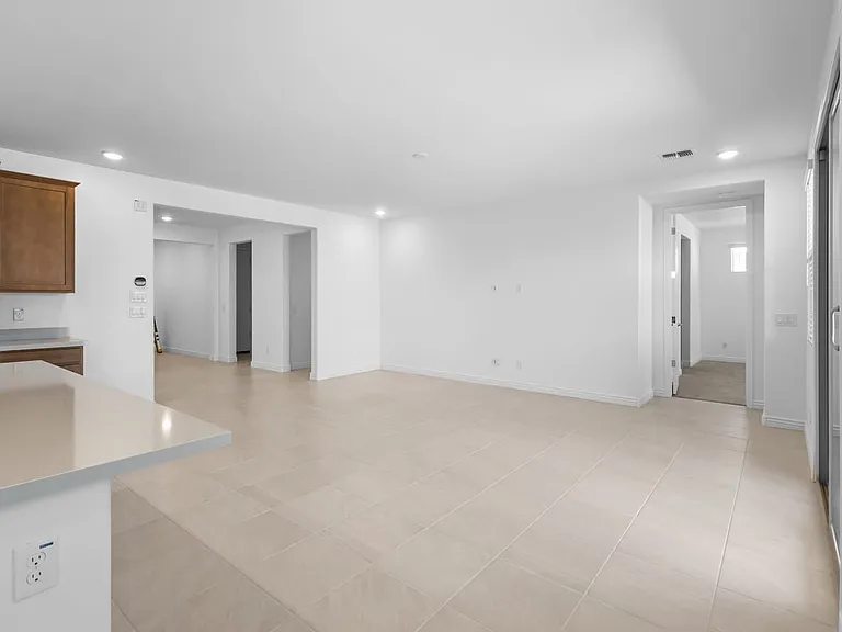 14832 W Honeysuckle Dr — Photo 6