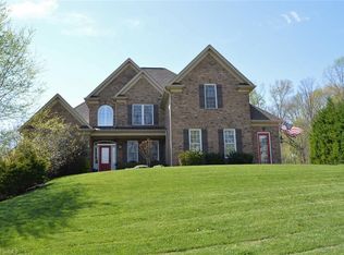 1906 Curraghmore Rd, Clemmons, NC 27012