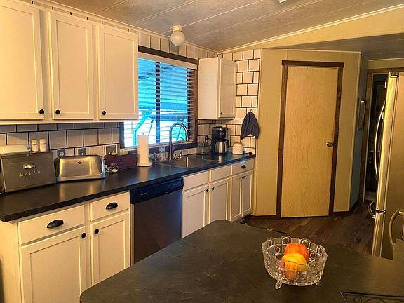 5th image of 3104 Junction Cir