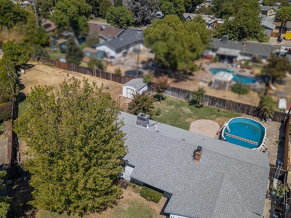 2nd image of 4417 Dolly Ct