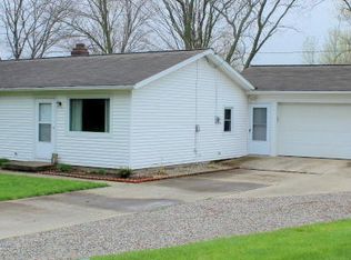 521 Wright St, Jonesville, MI 49250