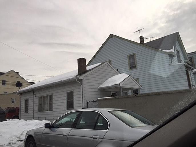 2nd image of 15 James St